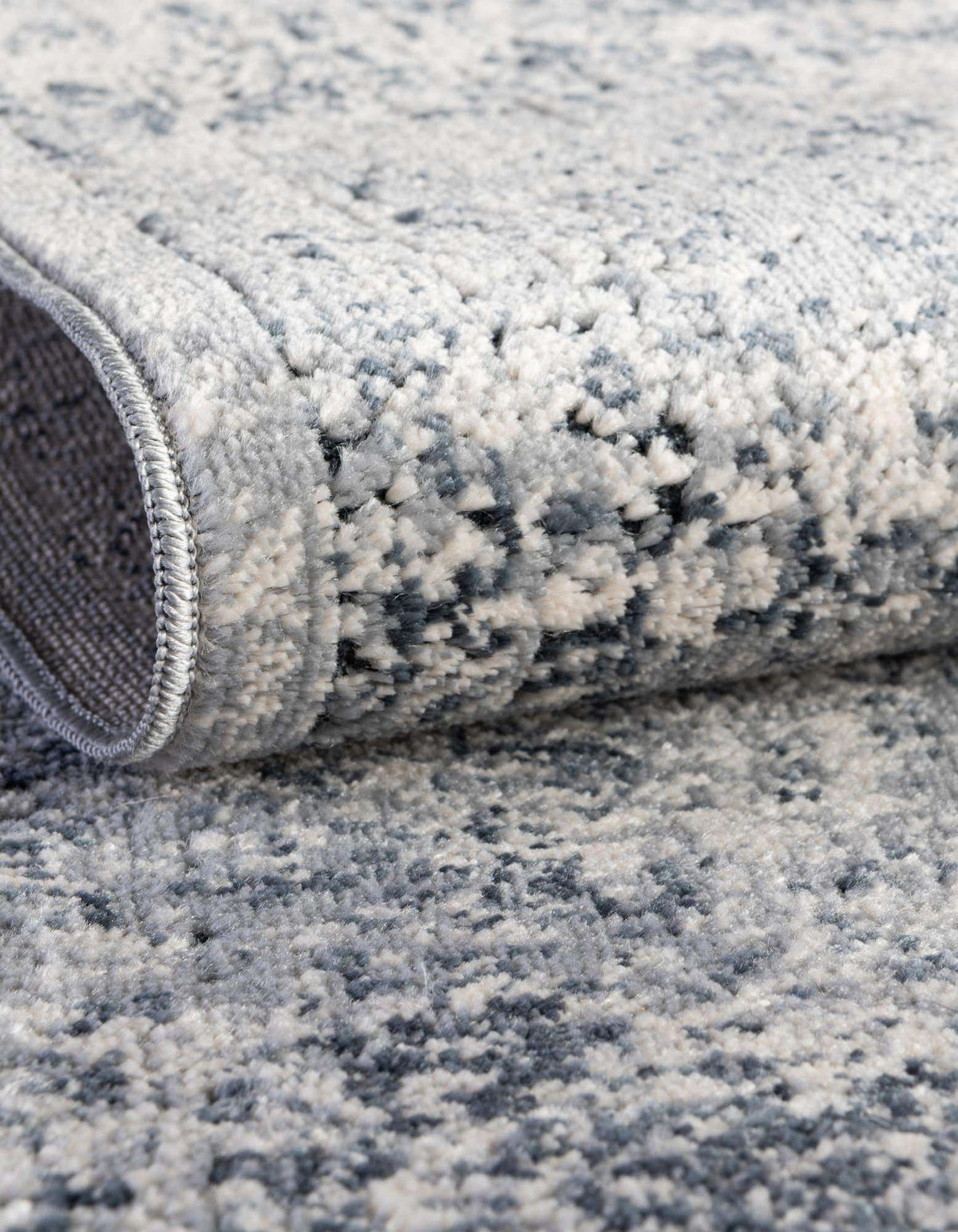 Rechteck Teppich Villa in Blaugrau von Hadorn™ - Lifestyle Image