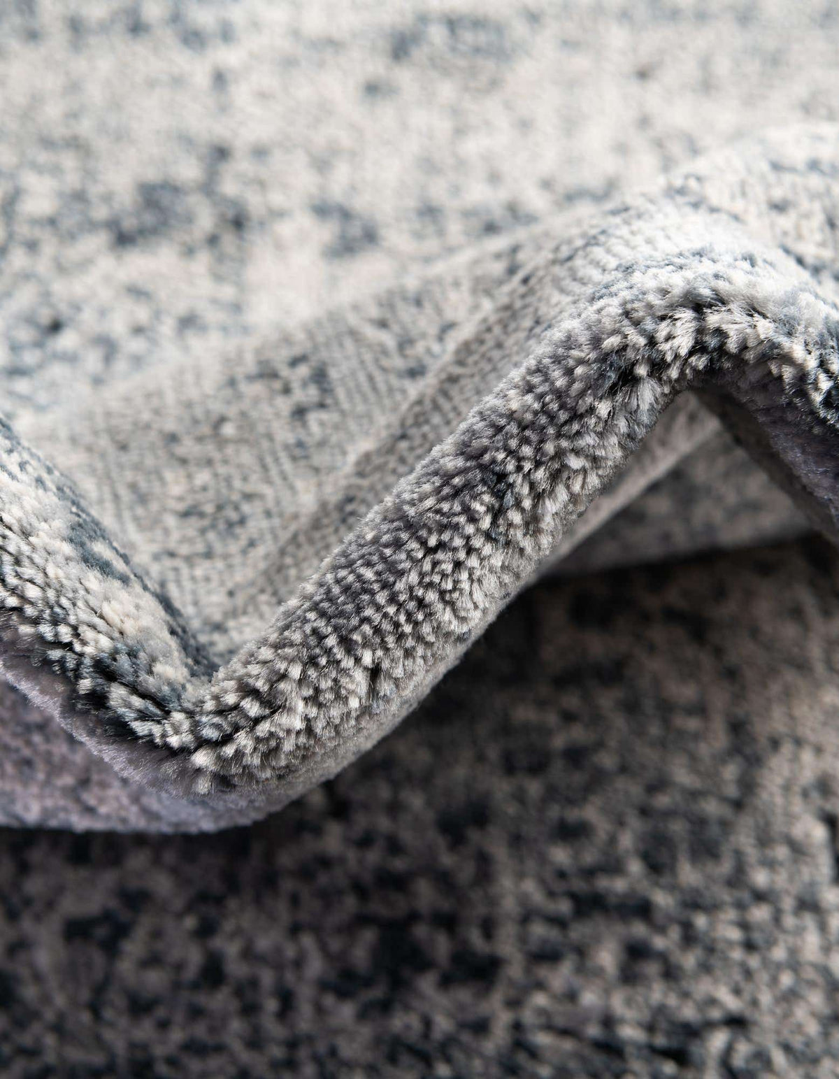 Rechteck Teppich Villa in Blaugrau von Hadorn™ - Lifestyle Image
