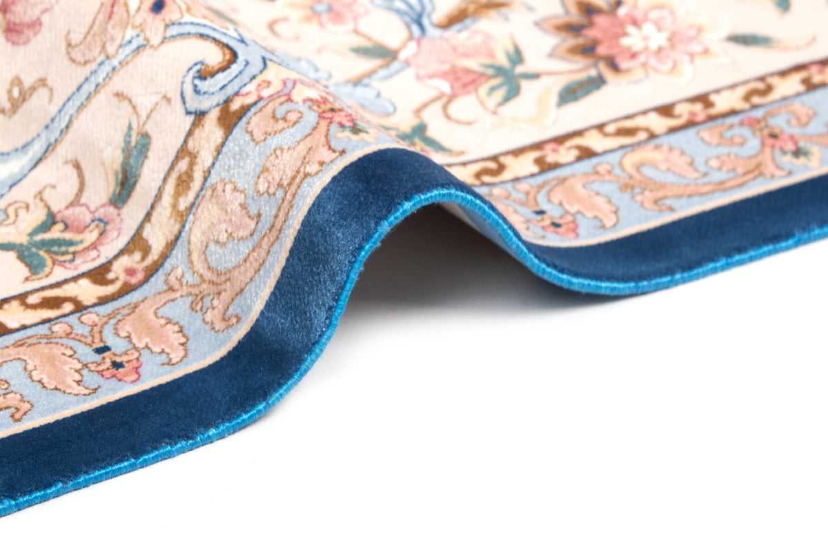 Rechteck Teppich Ghom Design in Blau von Hadorn™ - Lifestyle Image